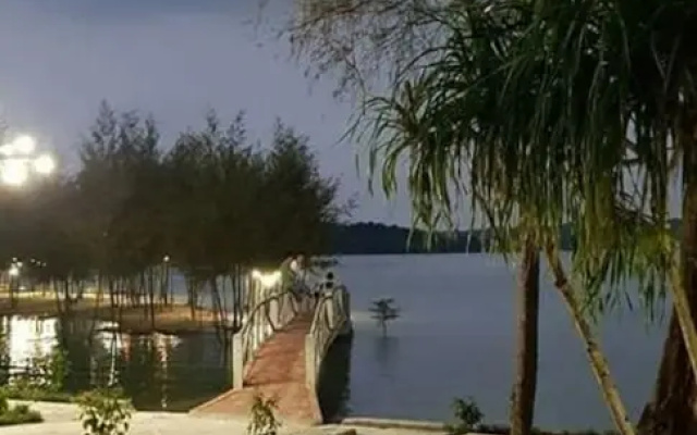 Thuy Hoang Resort