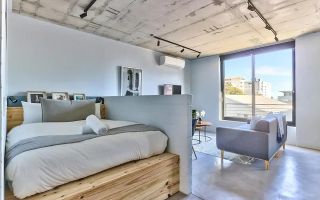 Lovely Couples Retreat Studio Apartment!
