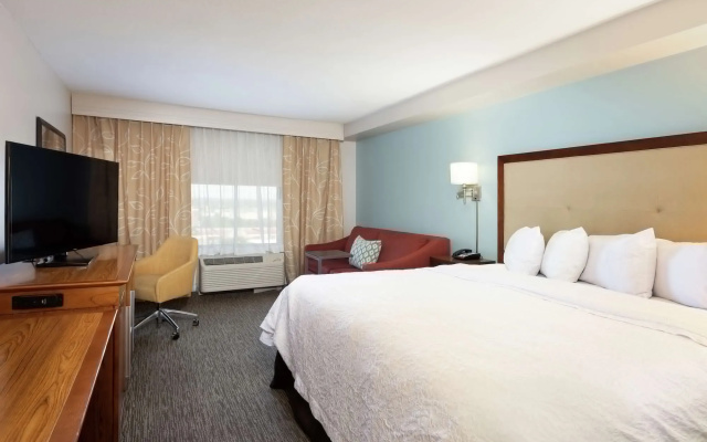 Hampton Inn & Suites Austin-Airport