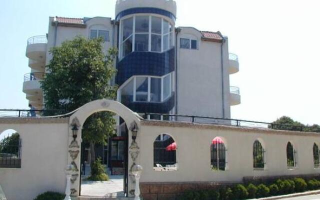 Hotel Angy Золотые пески вид на фасад