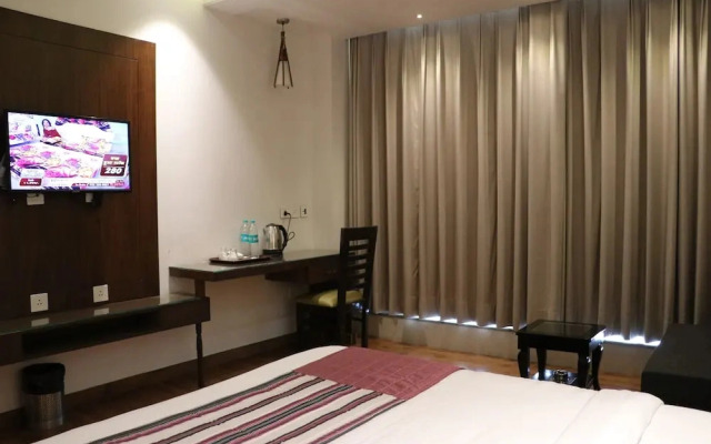 Palmdale Hotel & Resort