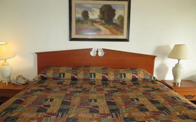Big Six Motel