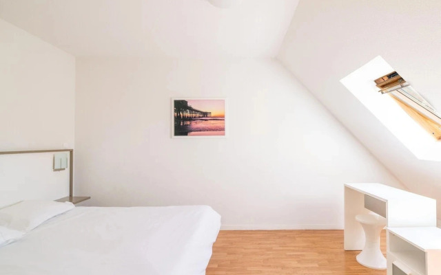 2BR Normandy Stay for 6
