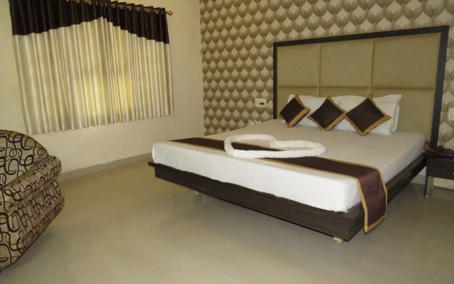 Dariyalal Hotel