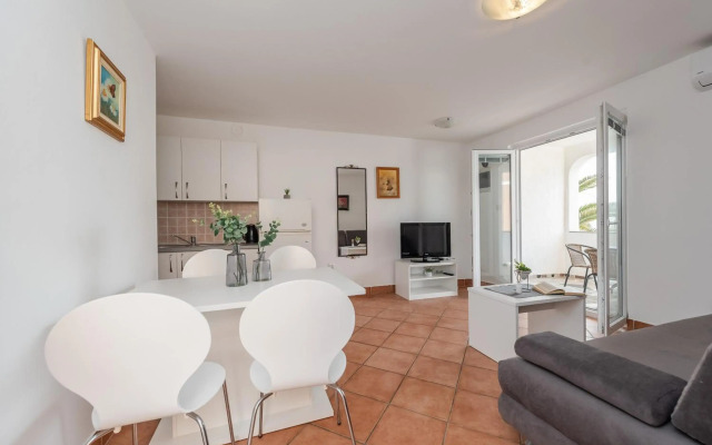 Vesna 1 city central apartment