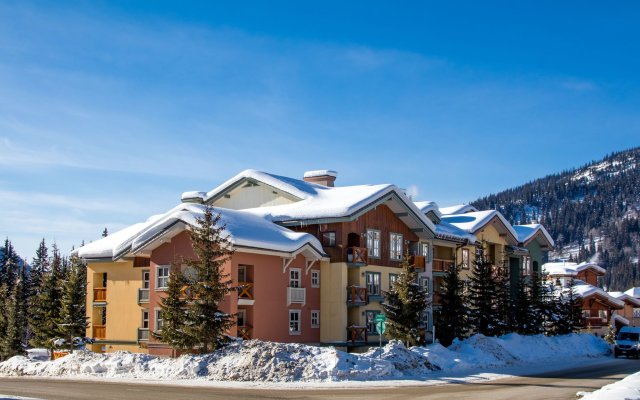 Fireside Lodge By Bear Country In Sun Peaks Canada From 256 Photos Reviews Zenhotels Com