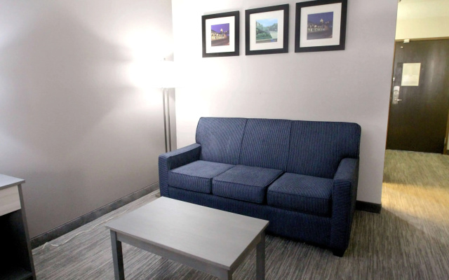 Baymont Inn & Suites by Wyndham Lafayette/Purdue Area