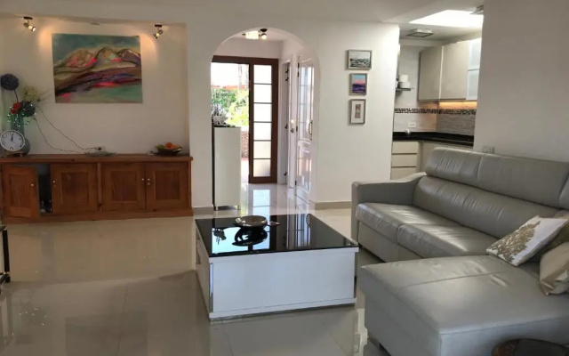 Villa Ola, Golf del Sur