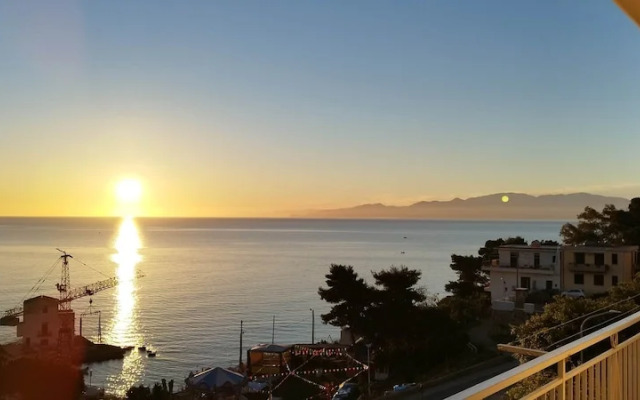 Seafront House Le Finestre Sul Mare With Balcony