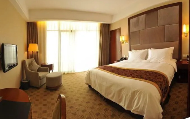 Tan Mu Lin Celebrity City Hotel