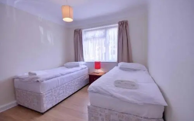 1 Mansard Court