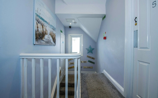 OYO Pier Hotel