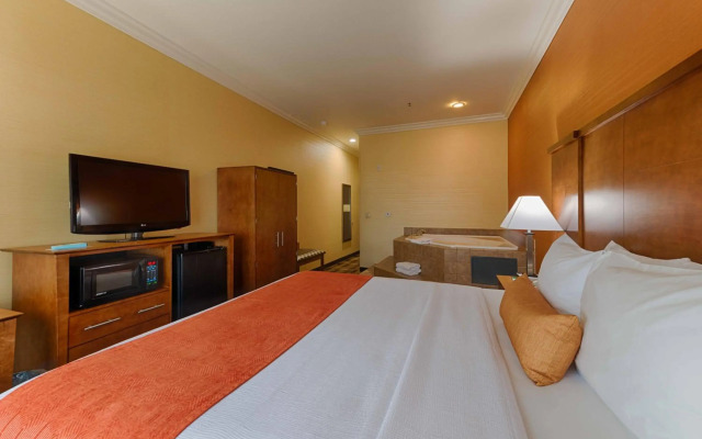 Best Western Plus Delta Inn & Suites