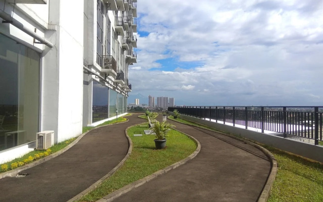 Warm And Good Studio Room At Park View Condominium Apartment