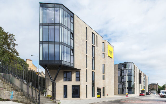 Отель Destiny Student - Holyrood (Campus Accommodation) Великобритания, Эдинбург - отзывы, цены и фото номеров - забронировать отель Destiny Student - Holyrood (Campus Accommodation) онлайн вид на фасад