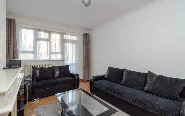 Well Connected Cosy 2 Bedroom Home
