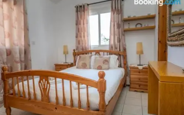 Sun & Sand Private Villa with on demand heated pool