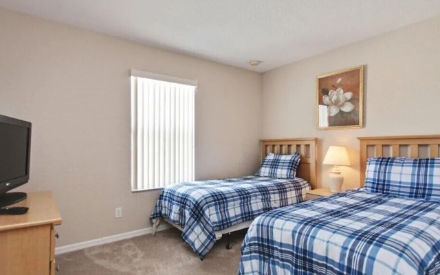 King Triton's Townhome at Regal Oaks