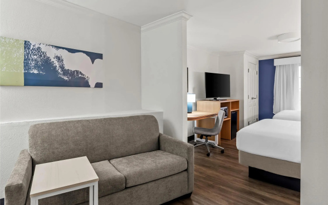 Spark by Hilton Cincinnati Fairfield
