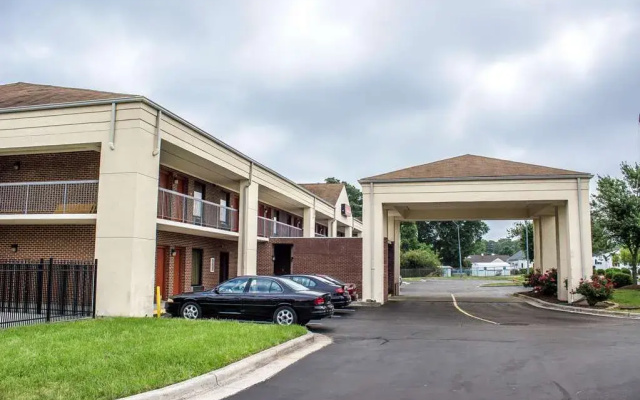 Econo Lodge Henderson