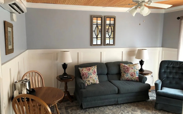Broad River Inn