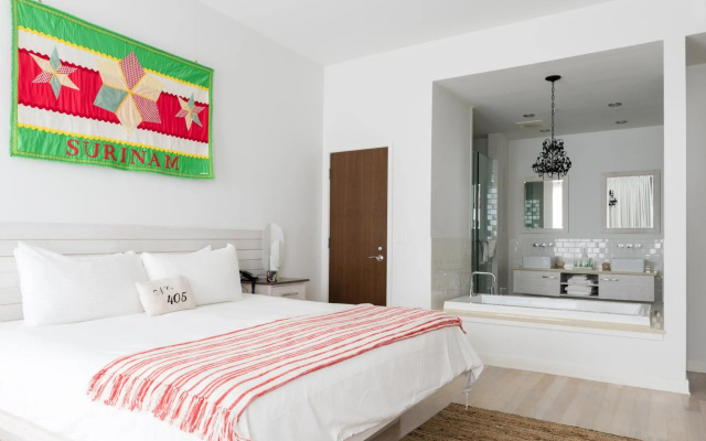 Bungalow Hotel