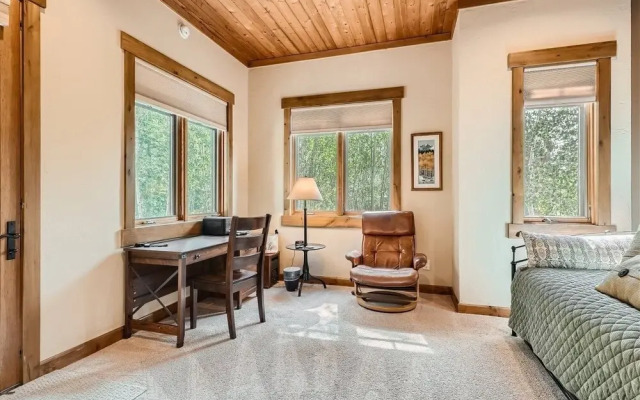 Keystone Gulch 1688 5 Bedroom Estate by RedAwning