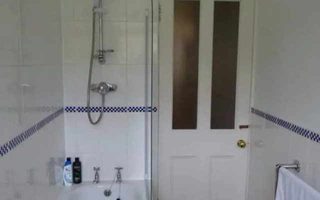 3 Bedroom Stockbridge Apartment