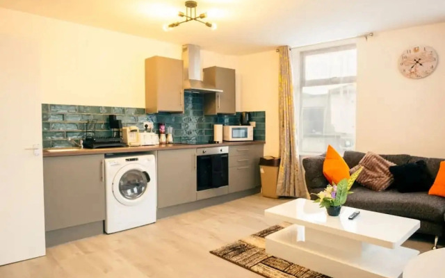 Stylish 3-bed Flat Near Cardiff City Centre Uni