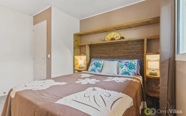 Beachfront 4BR Home With Pool in Moorea