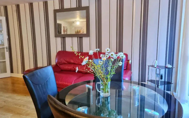Stunning 3-bed Apartment in Newcastle Upon Tyne