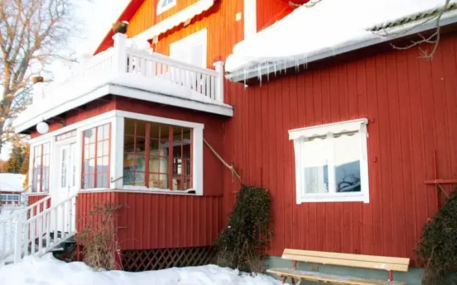 Kroksta Gård