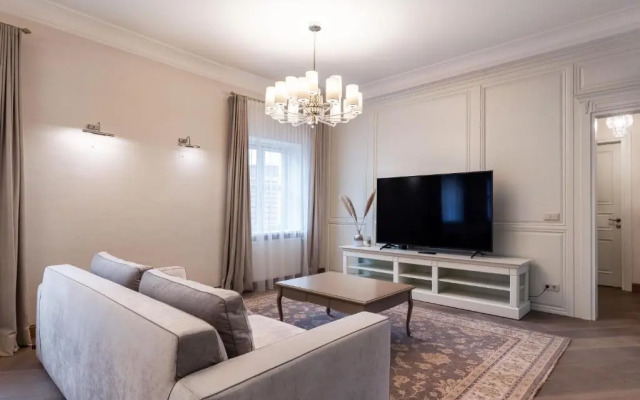 Luxury 2BDR Heart Of Old Town