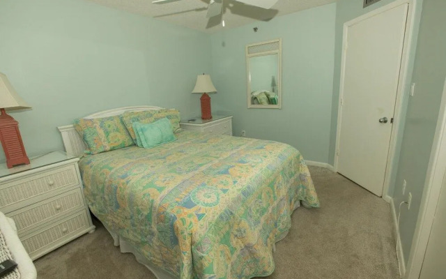 Inlet Reef 603 2 Bedroom Condo by RedAwning