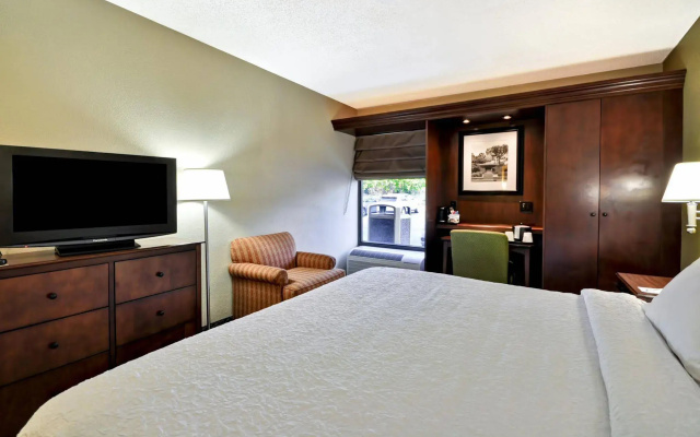 Hampton Inn Columbia-I-26 Airport