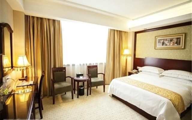 Vienna Hotel (Shenzhen Tianbao Road)
