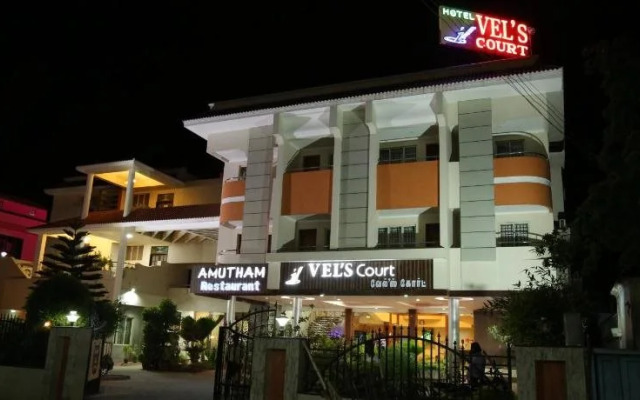 Hotel Vels Court