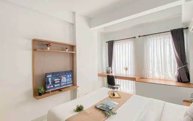 Basic Look Studio Near Bekasi Station At Patraland Urbano Apartment