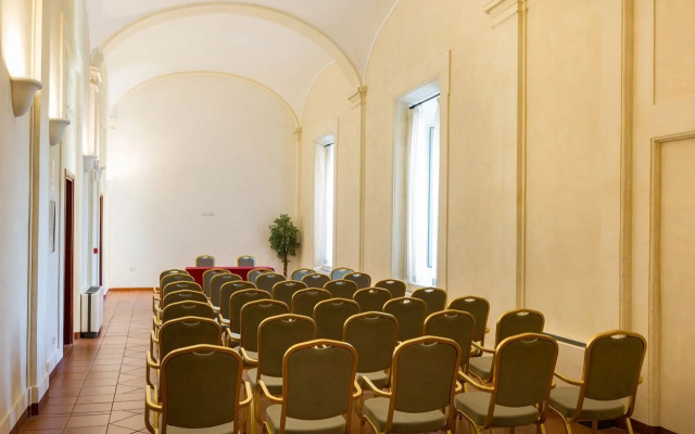 Отель Domus Sessoriana