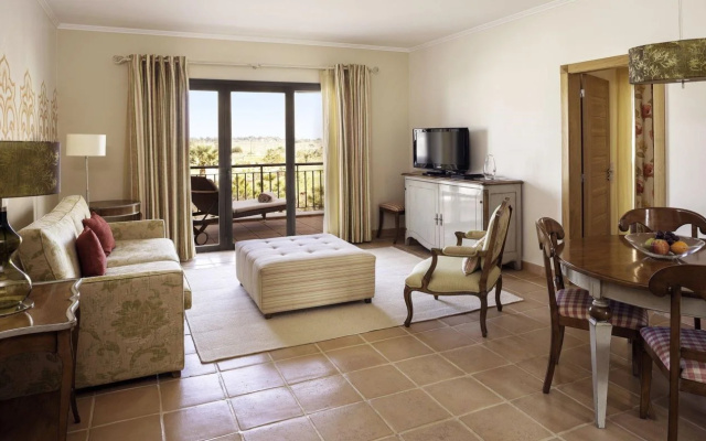 Cascade Apartments & Villas