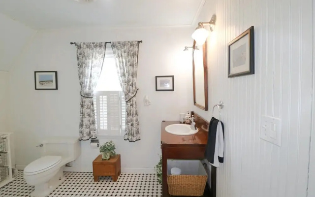 3723 Pleasant Ave. 3 Bedroom Home by RedAwning
