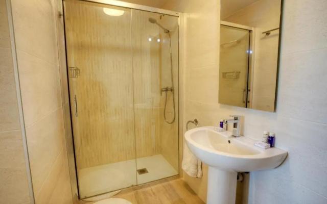Desert Springs Apartment 355
