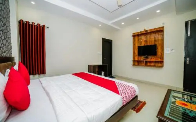 OYO 22752 Hotel Celebration Inn