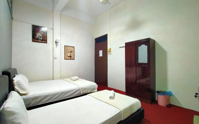 SPOT ON 89994 RZ Gold Hotel