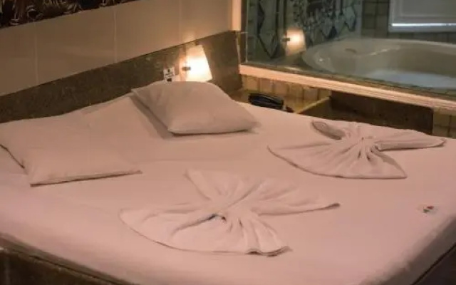 Motel Devaneios (Только для взрослых)