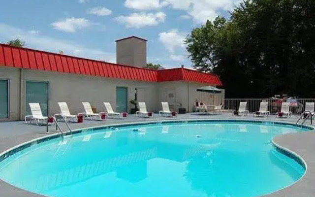Econo Lodge Near Fredericksburg Battlefield