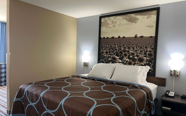 Super 8 by Wyndham Independence KS