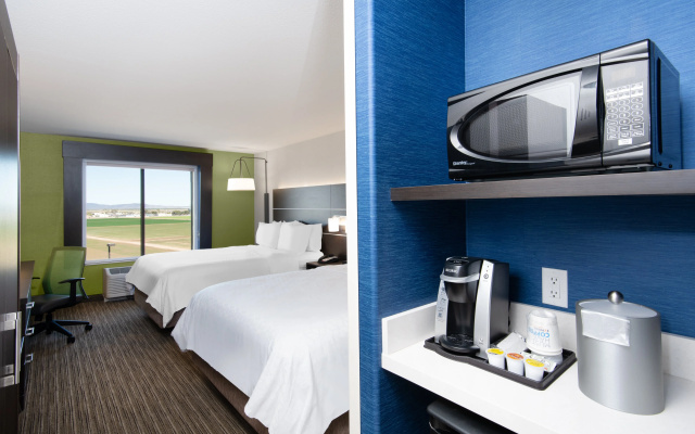 Holiday Inn Express & Suites Yuma by IHG