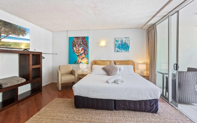 Hi Ho Beach Apartments