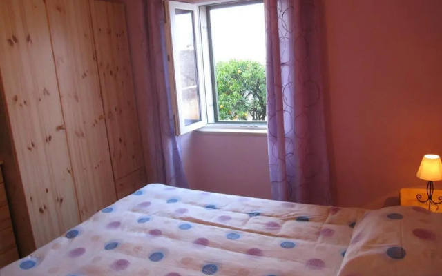 Apartment Siniša - 300 m from beach